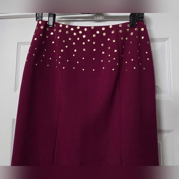ANTONIO MELANI Magenta Burgundy Pencil Skirt with Gold Studs Size 4 - Picture 3 of 10